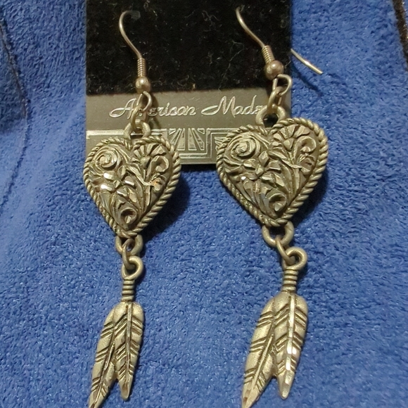 Earrings Pewter Hearts w/Feathers American Made New W/Tags - Picture 2 of 15